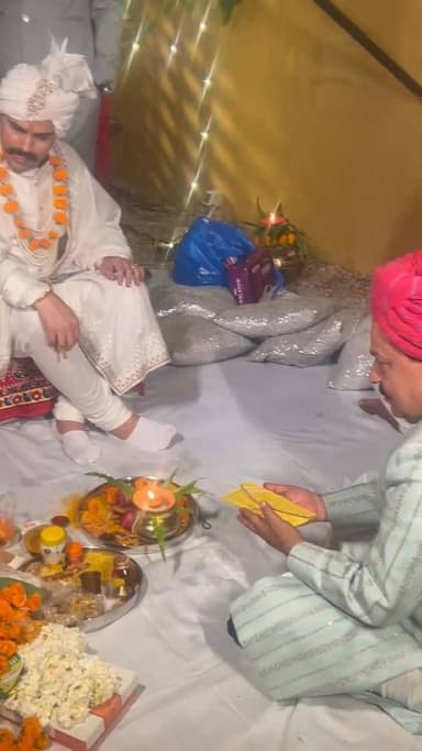 IPS कृष्ण कुमार बिश्नोई की शाही शादी बनी चर्चा का केंद्र, रस्मों और रॉयल अंदाज़ ने जीता सबका दिल...
👑