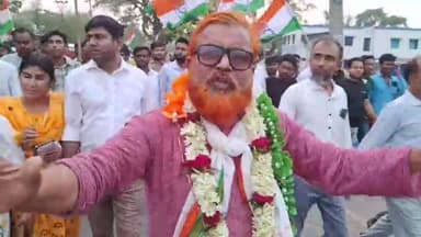 ২৬শে নির্বাচনের আগেই জলঙ্গি ব্লক কংগ্রেস সভাপতি তথা কংগ্রেসের সম্ভাব্য প্রার্থীর উদ্যোগে জলঙ্গিতে মহা মিছিল