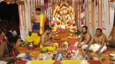 తొలి తిరుపతి కళ్యాణానికి పోటెత్తిన భక్తులు