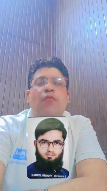 इसका नाम आबूबाकर है और यह यह मेरे डेढ़ सौ बज के पैसे लेकर भाग गया है ना ढूंढने पर भी मिला है मुझे @#@@