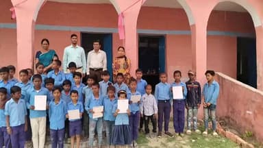 PS बाहरदार बर्मा टोला में नए सत्र में नामांकन एवं रिजल्ट दिया गया वहीं आंगनवाड़ी के बच्चों को नामांकन केलिए प्रेरित किय