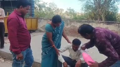 खरगौन: बेटी को सीने से लगाकर बिलखता रहा पिता, मामूली सर्दी-खांसी का इंजेक्शन बना मौत का कारण!