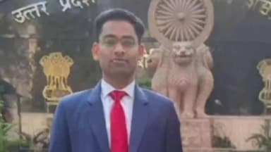 सिराथू: सिराथू के सुनील मौर्य बने पीसीएस अफसर, मिठाई बेचकर पिता ने करवाई पढ़ाई, अब बनेंगे कमर्शियल टैक्स ऑफिसर