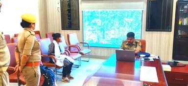 #UPPolice
अपर पुलिस अधीक्षक औरैया द्वारा पुलिस कार्यालय में जनसुनवाई की गई एवं समस्याओं के समयबद्ध व गुणवत्तापूर्ण निस्त...