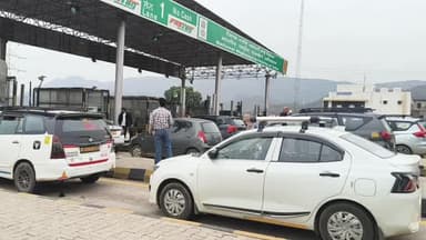 ਆਨੰਦਪੁਰ ਸਾਹਿਬ: ਪੰਜਾਬ ਮੋਰਚਾ ਦੇ ਕਨਵੀਨੰਦਰ ਗੌਰਵ ਰਾਣਾ ਅਤੇ ਵੱਖ-ਵੱਖ ਕਿਸਾਨ ਜਥੇਬੰਦੀਆ ਵੱਲੋਂ 31 ਮਾਰਚ ਰਾਤ 12 ਵਜੇ ਤੋਂ ਹਿਮਾਚਲ ਦੇ ਰਸਤੇ ਬੰਦ ਕਰਨ ਦਾ ਐਲਾਨ