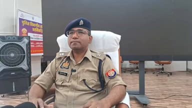 साइबर क्राइम टीम #bareillypolice द्वारा महादेव, महाकाल नाम की फर्जी/प्रतिबन्धित बैटिंग/गेमिंग साइट्स/एप पर आनलाइन गेम खि...