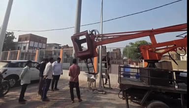 बेल्थरा रोड: नगर में 8 प्रमुख स्थानों पर लगे सीसीटीवी कैमरे, सुरक्षा व्यवस्था होगी मजबूत, नप चेयरमैन प्रतिनिधि ने किया निरीक्षण