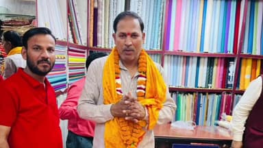 साकेत महाविद्यालय में कर्मचारी संकेत चुनाव में अध्यक्ष पद पर नीरज पाठक ने जीत हासिल की