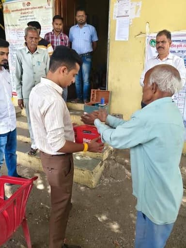 कलेक्टर श्रीमती मिशा सिंह के निर्देशानुसार एसडीएम सैलाना श्री तरूण जैन द्वारा सैलाना क्षेत्र के उपार्जन केंद्रों का निरी...