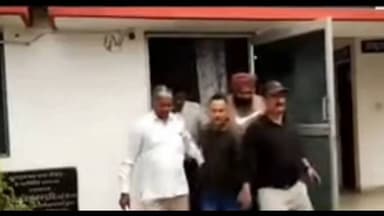 खेकड़ा: खेकड़ा तहसील में रटौल नगर पंचायत का संविदा कर्मी ₹100000 की रिश्वत लेते गिरफ्तार, जमीन की कुरेबंदी के लिए मांगी थी रिश्वत