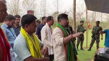 জিরানিয়া: মান্দাই পুলিনপুর কেন্দ্রে বিজেপির প্রার্থী রাজেশ দেববর্মার সমর্থনে প্রচারে মন্ত্রী সুশান্ত চৌধুরী