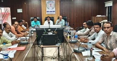 जनगणना कार्य के लिए फील्ड ट्रेनर्स तैयार।
कलेक्टर श्री विनय कुमार लंगेह के निर्देश पर बसना में आयोजित तीन दिवसीय प्रशिक...