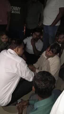 gao adjara me Pradhan ke bete ki trektar se rodh kar ki mot