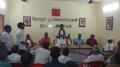 திருப்பத்தூர்: காமராஜ் நகர் பகுதியில் இந்தியா கூட்டணி கட்சி வேட்பாளர் நல்லதம்பி அறிமுக கூட்டம் - சிபிஎம் கட்சி நிர்வாகிகள் பங்கேற்பு