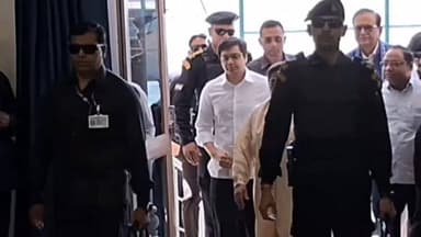 लखनऊ
2027 चुनाव की तैयारियों में जुटी BSP
पार्टी सुप्रीमो Mayawati की लखनऊ मुख्यालय में अहम बैठक
राज्य व जिला स्तर के ...