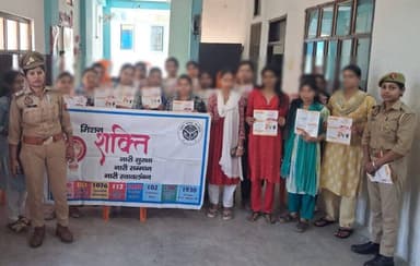 #MissionShakti5 के दृष्टिगत थाना फतेहपुर #barabankipolice द्वारा बालिकाओं को महिला अपराध से सम्बन्धित प्रमुख नए कानून तथ...