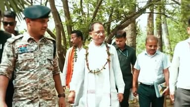 छत्तीसगढ़ की धरती अब बदलाव की कहानी लिख रही है…
जहाँ कभी गोलियों की गूंज थी, वहाँ आज विकास की रफ्तार और उम्मीदों की आवा...