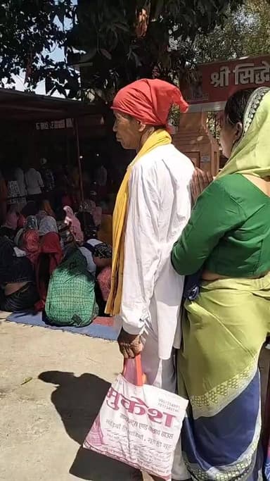 श्री सिद्धेश्वर महादेव मंदिर विडोरा मझोला नानकमत्ता में श्रद्धालुओं की भक्तों की उमड़ी भीड़