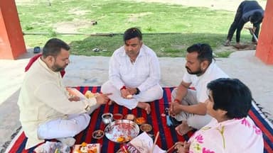 4 अप्रैल को होने जा रही खाटू श्याम जी की भव्य चौंकी के लिए धरती माता से आज्ञा लेते हुए सोसायटी के सेवादार ...