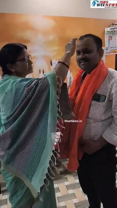 भाजपा के मनोनीत पार्षदों का नगर पालिका अध्यक्ष ने भगवा गमछा पहनकर किया स्वागत देखें VIDEO #sihora #weenews