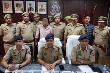 थाना कैराना पुलिस द्वारा अन्तर्राज्यीय स्तर पर अवैध हथियारों की तस्करी करने वाला 01 शातिर अभियुक्त गिरफ्तार, कब्जे से अव...