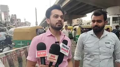 पलवल: बस स्टैंड चौक पर ट्रैफिक व्यवस्था को लेकर यूथ कांग्रेस नेता मुकुल देशवाल ने ट्रैफिक पुलिस की कार्यप्रणाली पर उठाए सवाल