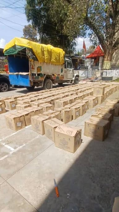 रात्रि गश्त में भवारना पुलिस को सफलता, अवैध शराब की बड़ी खेप पकड़ी
सुलह/ पालमपुर ।। News123 ।। रिपोर्ट : अतुल वर्मा ।। ...