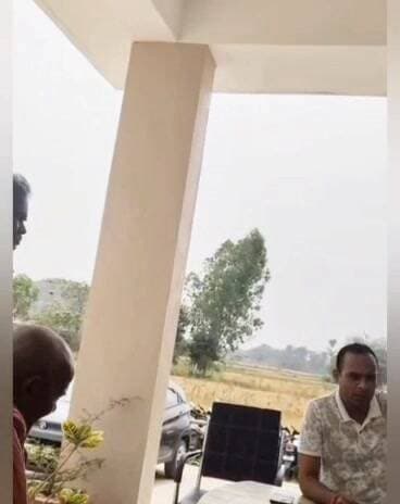 बिहार के DGP सभी पुलिसकर्मियों को यह निर्देश दे रहे है कि थाने में आने वाले फरियादियों से बेहतर व्यवहार करे और विनम्रता ...