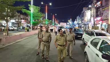 पुलिस अधीक्षक हापुड़ श्री कुंवर ज्ञानंजय सिंह के निर्देशन में जनपद में अपराध नियंत्रण, शांति व कानून-व्यवस्था बनाए रखने ...