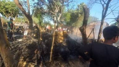 कहर बनकर टूटी आग: धू-धू कर जला बंगला, ट्रैक्टर-भैंसों के साथ वृद्धा की दर्दनाक मौत!
#मल्लांवा के मगरहा गांव में मंगलवार...