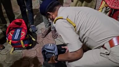 অবৈধ উপায়ে গাঁজা পাচার করার সময় আগরতলা রেল স্টেশনে ২জন যুবক সহ ১জন মহিলা কে আটক করতে সক্ষম হয় আগরতলা রেল পুলিশ! গাঁজ...