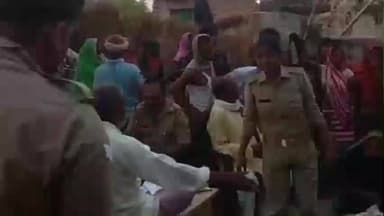 सकलडीहा: पगही गांव में बंद कमरे में युवती का शव फंदे से लटका मिला, पुलिस जांच में जुटी