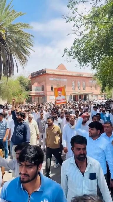 स्व. रामेश्वर डूडी के समर्थन में उमड़े हजारो लोग,गोविन्द मेघवाल की ओछी मानसिकता को लेकर जताया विरोध!!! Rameshwar Dudi Atu...