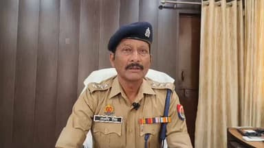 #JhansiPolice द्वारा @sspjhansi @bbgtsmurthyips के निर्देशन में अपराध एवं अपराधियों के विरुद्ध की जा रही सख्त कार्यवाही,...