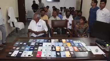 పాడేరులో సెల్ఫోన్ రికవరీ మేళ, పోగొట్టుకున్న ఫోన్లను అందజేసిన ఎస్పీ అమిత్ బర్దార్