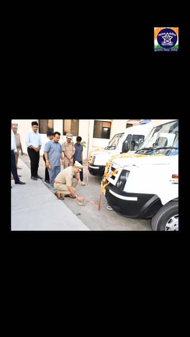 बुलढाणा जिल्हा पोलीस दलामध्ये दोन नव्या मोबाईल फॉरेन्सिक व्हॅन दाखल.#buldhanadistrict #buldhanapolice #ipsnileshtambe #c...