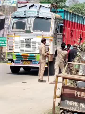 बहराइच: बहराइच में ट्रक चालक से पैसे लेने का वीडियो वायरल होने पर चौकी इंचार्ज ने दर्ज कराई तहरीर