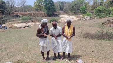 चैनपुर-आदिवासी लोहरा समाज समीति बरवेनगर का बनभोज सह मिलन समारोह का किया गया आयोजन, .