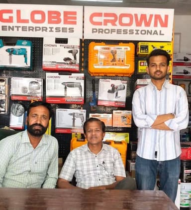 #संगरिया शहर की मिट्टी में आज भी ऐसे लोग मौजूद हैं, जिनके भीतर समाज सेवा की लौ तमाम विपरीत परिस्थितियों के बावजूद जलती र...