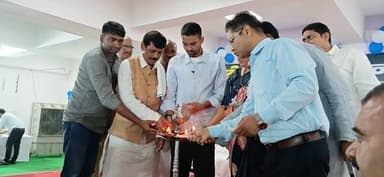 माननीय मंत्री, पंचायती राज विभाग, बिहार सरकार श्री दीपक प्रकाश के खगड़िया आगमन के अवसर पर खेल भवन में पंचायत प्रतिनिधियो...