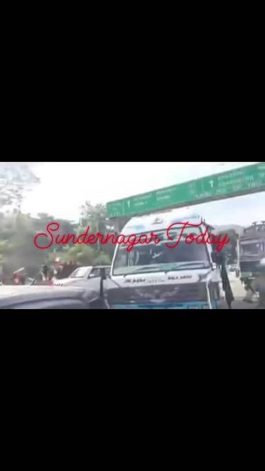 सुंदरनगर के धनोटु में गैस सिलेंडर के लिए चक्का जाम।