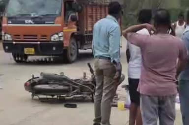 पत्थलगांव: पत्थलगांव थाना क्षेत्र के कछार में 2 बाइक की भिड़त, दोनों चालकों की हुई मौत