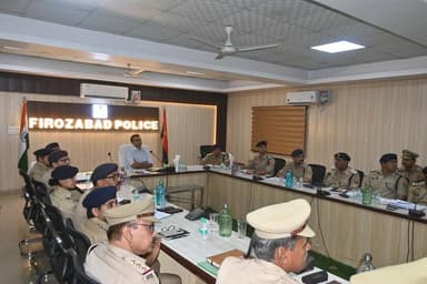 #SSP_FRZ श्री आदित्य लांग्हे द्वारा रिजर्व पुलिस लाईन स्थित सभागार में समस्त राजपत्रित अधिकारी व समस्त थाना प्रभारियों क...