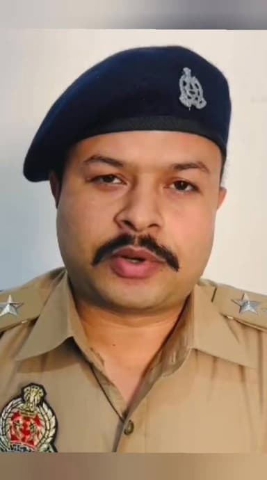 मुठभेड़ में 3 गोतस्कर घायल, 4 गिरफ्तार — अवैध असलहा व उपकरण बरामद, रात में छुट्टा गोवंश को पकड़ पहले भी कर चुके थे गोकशी...