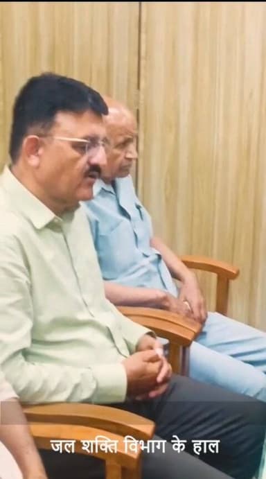 जनसमस्याओं को लेकर श्री पांवटा साहिब विकास मंच के अध्यक्ष ज्ञान सिंह चौहान पहुंचे IPH दफ्तर पहुंचे...