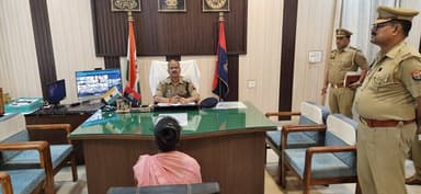 #Chitrakoot
#SPCkt अरुण कुमार सिंह द्वारा पुलिस कार्यालय में की गया जनसुनवाई, शिकायतों के त्वरित निस्तारण हेतु सम्बन्धि...