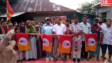 ২২ কাঠালিয়া–মির্জা–রাজাপুর কেন্দ্রে অনুষ্ঠিত যোগদান সভায় ১১টি পরিবারের ৩২ জন সংখ্যালঘু ভোটার তিপ্রা মথা দলে যোগ দেন। নি...