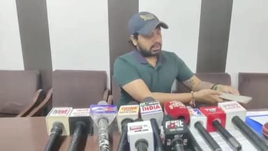 कानपुर स्वास्थ्य विभाग में भ्रष्टाचार का आरोप, प्रोफेशनल क्रिकेटर उत्कर्ष द्विवेदी ने सीएमओ पर लगाए गम्भीर आरोप