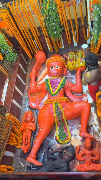 जय श्री बड़े हनुमान जी महाराज 🕉️🚩
Follow @my_world_prayagraj
#hanuman #hanumanjayanti #hanumanchalisa #bajrangbali #h...