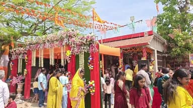 किशनगंज/पोठिया: छत्तरगाछ धाम में हर्षोल्लास के साथ हनुमान जन्मोत्सव मनाया जाए रहा हैं || हजारों की तादाद में श्रद्धालु प...